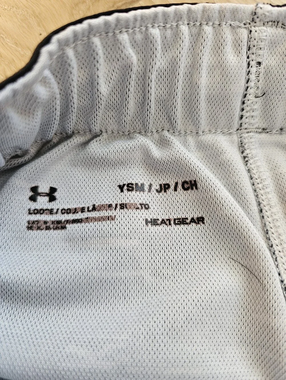 Girl Under Armour Black Multi-Print Athletic Shorts Size S